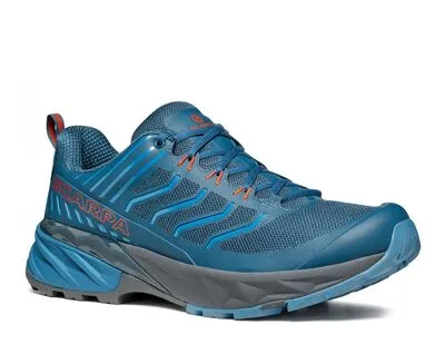 Chaussure pour faire de la marche nordique
